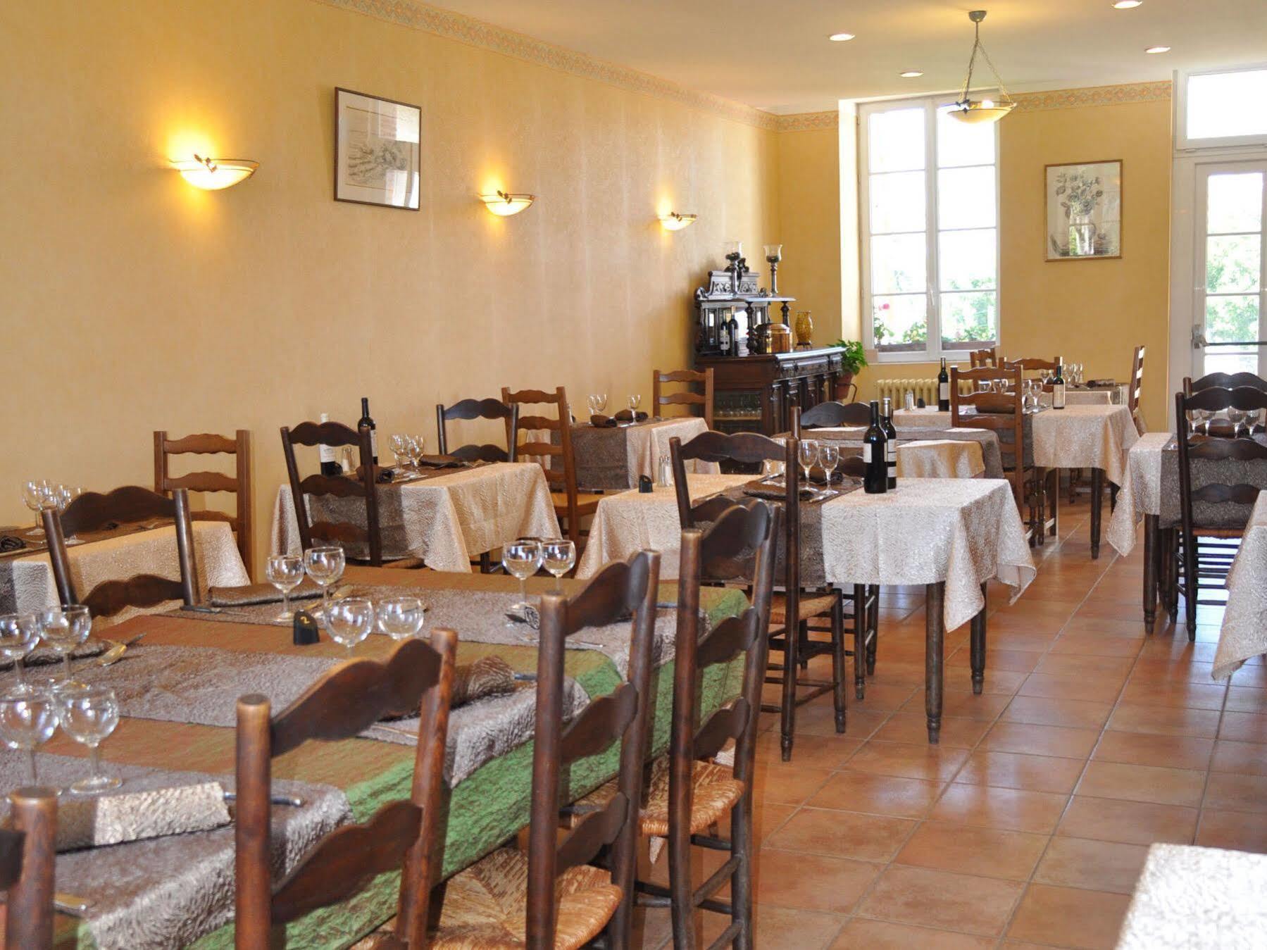 Hotel Aube Nouvelle à Durfort-Lacapelette Extérieur photo